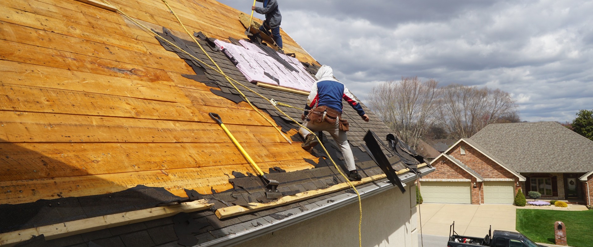 Warranty and Insurance in Roofing Services